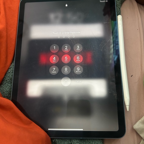 Apple iPad with White Stylus